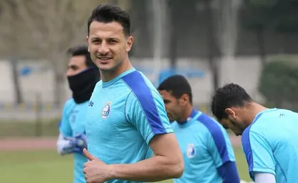 فرهاد مجیدی امروز از مهاجم سابق پرسپولیس رونمایی می&zwnj;کند