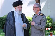 انتشار برای نخستین‌بار؛ تصویری از سرلشکر شهید محمد شیرازی در کنار رهبر شهید انقلاب