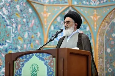 امام جمعه قم: ترامپ می‌داند پایانِ جنگ با ایران قابل مهار نیست و منطقه را به آتش می‌کشد