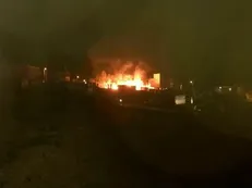 تعدادی از کانکس‌های زلزله‌زدگان دچار آتش‌سوزی شد