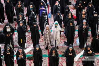 نماز عید قربان در حرم بانوی کرامت