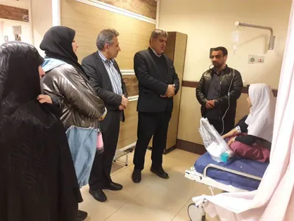 ملاقات فولادوند از روند بهبود دانش آموز منطقه ۱۰