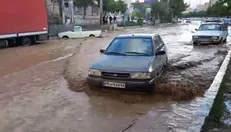 بارش شدید باران و جاری شدن سیل در برخی مناطق تهران