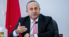 وزیر خارجه ترکیه: به همکاری نزدیک با ایران و روسیه ادامه می‌دهیم