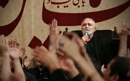 فیلم/ مداحی حاج منصور ارضی شب عاشورا محرم ۱۴۳۹