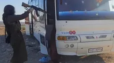 حمله داعش به اتوبوس حامل سربازان سوری در دیرالزور