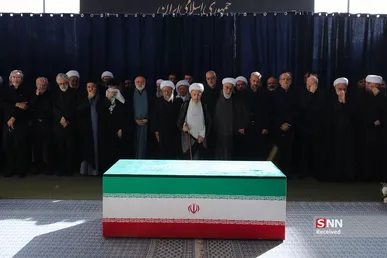آیت الله سبحانی: آیت الله خامنه‌ای با خون خود درخت انقلاب را سیراب کرد + فیلم