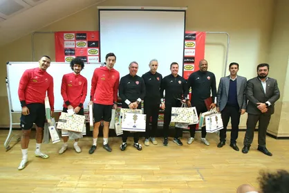 کادو&zwnj;های بابانوئل در تمرین پرسپولیسی&zwnj;ها