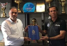 قرارداد مربی استقلال امضا شد