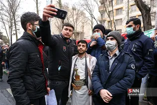 تجمع دانشجویان در اعتراض به کشتار مردم یمن
