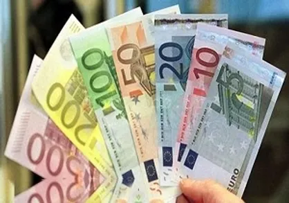 کاهش نرخ ۲۲ ارز بین بانکی+ جدول