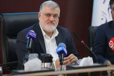 استاندار تهران: نصب ۱۲۰۰ پنل خورشیدی بر بام مدارس و مساجد استان آغاز شد