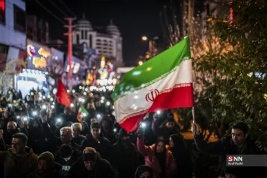 راهپیمایی شبانه مردم کرج در سوگ شهادت رهبر انقلاب