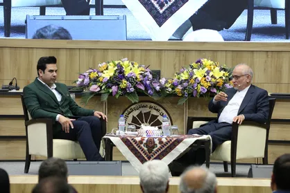 منابع آب شیرین کرمان تبدیل به پسته و صادر شد، اما درآمد آن تبدیل به صنعت نشد