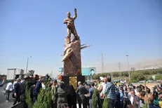 از تندیس شهید بابایی در ورودی تهران رونمایی شد