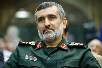وقتی شهید حاجی&zwnj;زاده، فرمانده فعلی هوافضای سپاه را &laquo;سید خوشگل سپاه&raquo; می&zwnj;نامد! + فیلم