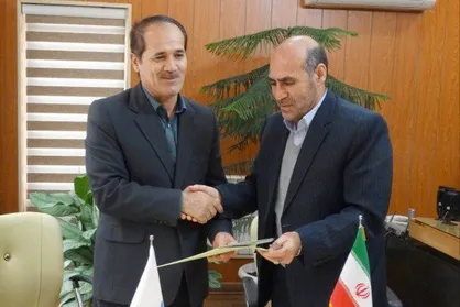 تفاهم&zwnj;نامه همکاری دانشگاه آزاد سنندج با ستاد مبارزه با قاچاق کالا امضا شد