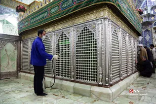  ضد عفونی کردن حرم حضرت فاطمه معصومه(س)