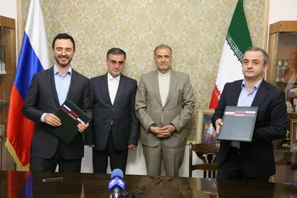 امضای قرارداد فروش محصولات مازندران در یک فروشگاه زنجیره&zwnj;ای روسیه