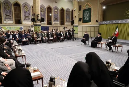 رهبرانقلاب: غربی&zwnj;ها از زن ایرانی کینه دارند / شهیدان علی&zwnj;وردی و عجمیان با آموزش رسانه&zwnj;ای غرب کشته شدند