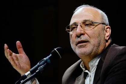 حاجی دلیگانی: حذف یارانه آرد صنعت جلوی خروج ثروت از کشور را می&zwnj;گیرد