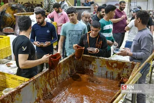 آیین پخت 20 هزارکیلوگرم سمنو در شیراز