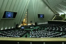 «مالیات پلکانی» برای حقوق های بالاتر/ حقوق‌های کمتر از ۲ میلیون و ۳۰۰ هزار تومان از پرداخت مالیات معاف شدند