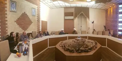 آثار هفتمین سوگواره عاشورایی عکس هیأت داوری شد