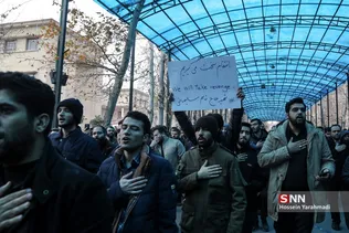 تجمع دانشجویان در دانشگاه تهران