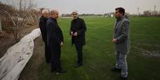 بازدید وزیر ورزش و جوانان از خزانه چمن ورزشگاه آزادی