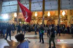 عزاداری شب چهارم محرم در حرم حضرت شاهچراغ(ع) شیراز با حضور عاشقان و دلدادگان اباعبدالله الحسین(ع) برگزار شد.