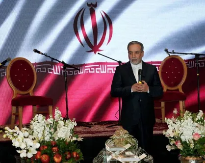 عراقچی: در ازای رفع تحریم&zwnj;ها آماده گفت&zwnj;و&zwnj;گو هستیم+تصاویر