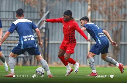فیلم سوپرگل گل گهر به پرسپولیس از بیرون محوطه جریمه