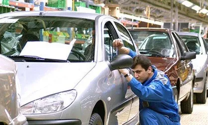 زیر و بم عرضه خودرو در بورس / خودرو چاره&zwnj;ای جز بورس ندارد