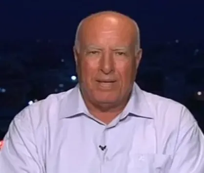فایز ابو شماله: نه جهاد خواستیم، نه ارتش؛ فقط بگویید کدام سنگ را بر شکم&zwnj;مان ببندیم + فیلم
