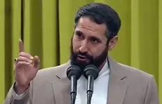 لحظاتی از مداحی مهدی ترکاشوند به زبان لری در دیدار مداحان و شاعران اهل بیت (ع) با رهبر انقلاب