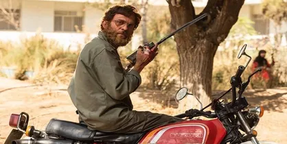 در آستانه اکران نوروزی؛ پوستر فیلم &laquo;غریب&raquo; رونمایی شد