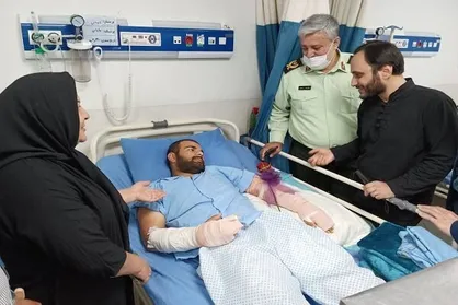بهادری جهرمی از مجروحان و آسیب&zwnj;دیدگان اغتشاشات اخیر عیادت کرد