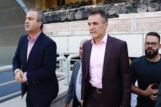 تصویری از مدیرعامل پرسپولیس در مراسم درگذشت کودک ۶ ساله+عکس