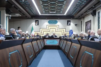 عارف: ایران می&zwnj;تواند جزو ده کشور جهان در حوزه هوش مصنوعی باشد