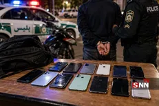 کشف ۱۴ گوشی مشکوک به سرقت در تهران‌نو/ فرار یک مظنون از دست پلیس