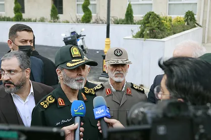 رئیس ستادکل نیروهای مسلح: معیشت نیروهای مسلح دغدغه مشترک ما و رئیس&zwnj;جمهور است + فیلم