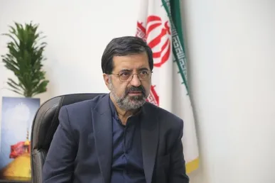 استاندار قم شایعه رفتنش از استانداری را تکذیب کرد