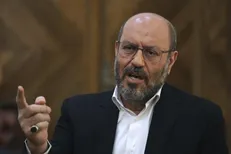حسین دهقان: نمی‌شود دولت را به شکل سهامی اداره کرد /  تا آخر می‌مانم