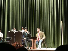 درخشش دانشگاه حکیم سبزواری در جشنواره دانشجویی تئاتر به زبان فرانسه/ یک نفر را فرستادیم تا حرکت اتوبوس را به تاخیر بیاندازد!