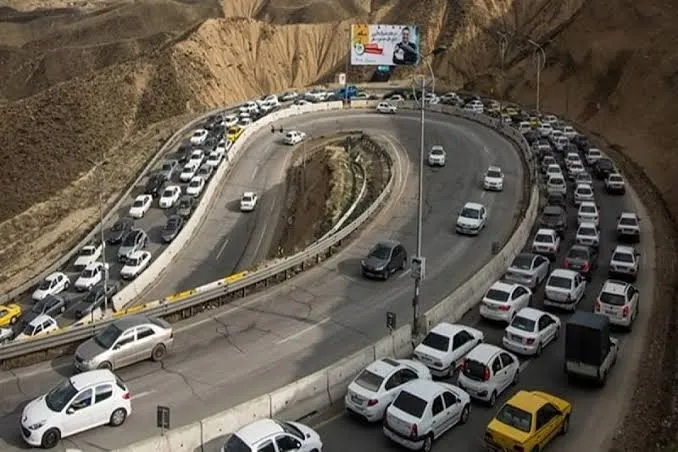 جاده چالوس و آزادراه تهران–شمال از ساعت ۲۲:۳۰ دوطرفه شدند