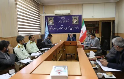 اراذل و اوباش فضای مجازی شناسایی و بازداشت شوند