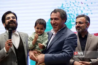 تجلیل از خانواده های شهدای مدافع حرم در دومین کنگره ملی شهدای دانشجو 
