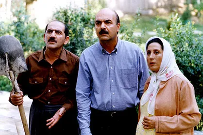 پخش &laquo;زیر درخت هلو&raquo; از رادیو نمایش