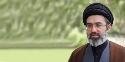رهبر انقلاب: هر کار تفرقه انگیزی از هر فردی با هر جایگاهی در جهت مقصود دشمن است/ حکام کشور&zwnj;های اسلامی دشمن واقعی خود را بشناسند + فیلم